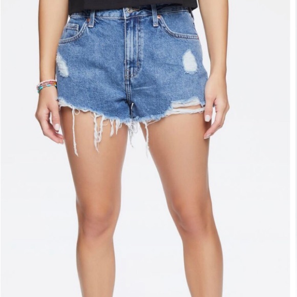 NWT rue 21 Retro High Rise distressed jean denim shorts - Picture 2 of 14